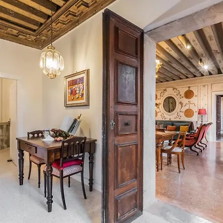 Tesori Di Celestia Apartment Venice